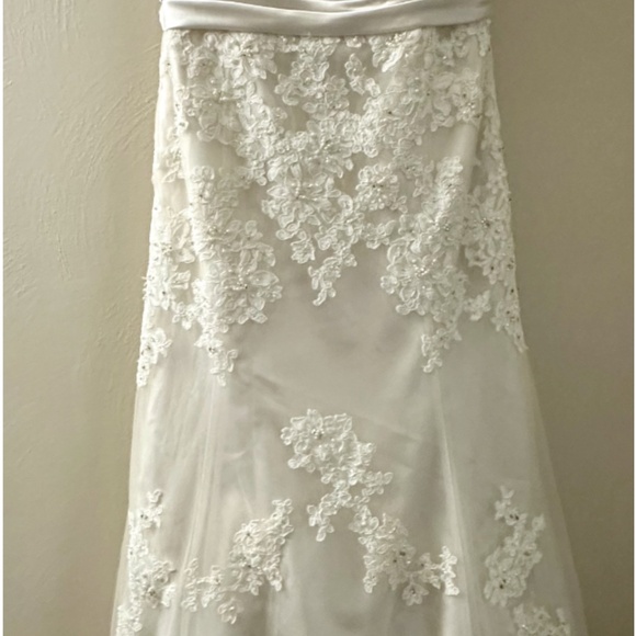 Wedding Dress - Picture 6 of 6